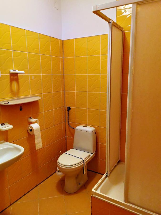 "Aleksandrowka" Restauracja I Noclegi Horyniec Exteriör bild